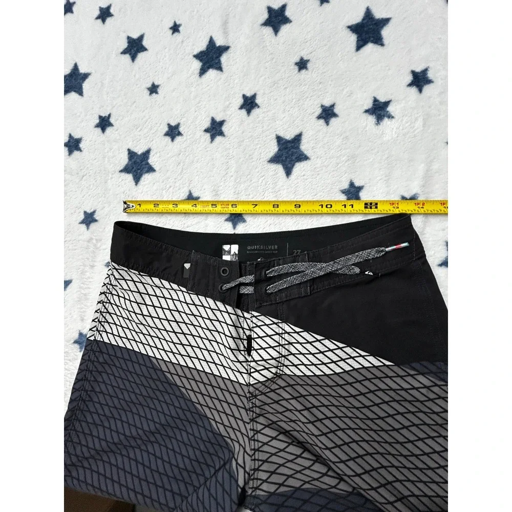 Quiksilver Mens Board Shorts Size 27 Black Gray Surf Swim Beach Stretch